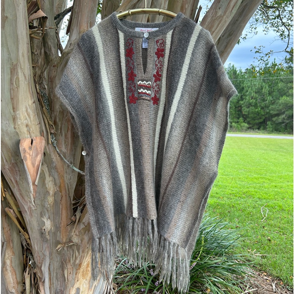 RENE DERBY COLLECTION Women’s Poncho Wrap  LOVE !!!